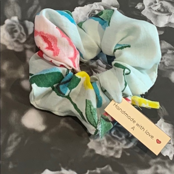 🌻 4/$20Hair tie/ Hair scrunchie/ Spring - Picture 6 of 7